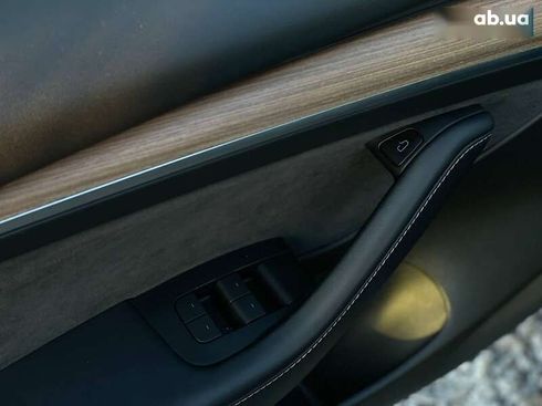 Tesla Model 3 2022 - фото 9