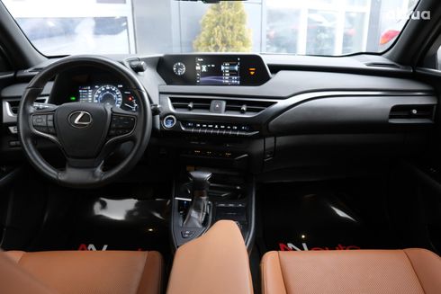 Lexus UX 2021 белый - фото 5