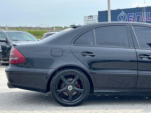 Mercedes-Benz E-Класс 2005 черный - фото 36