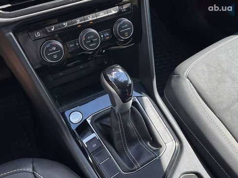 Volkswagen Taos 2023 - фото 11