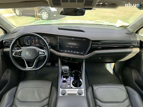 Volkswagen Touareg 2020 - фото 25