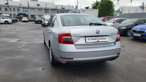 Skoda Octavia 2019 - фото 19
