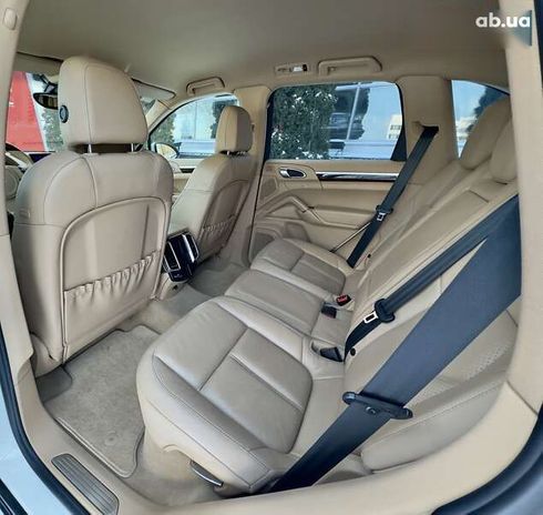 Porsche Cayenne 2011 - фото 17