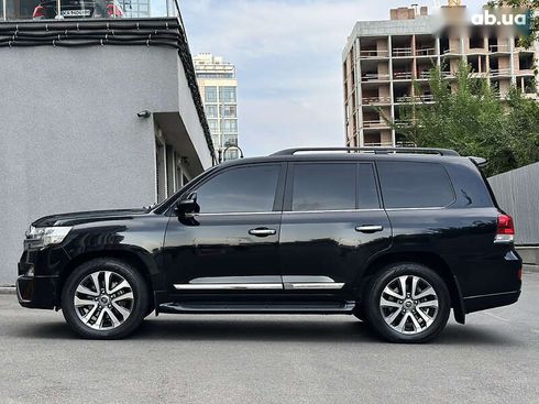 Toyota Land Cruiser 2017 - фото 24