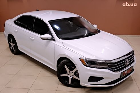 Volkswagen Passat 2020 белый - фото 4
