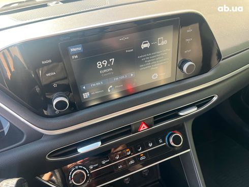 Hyundai Sonata 2020 серый - фото 35