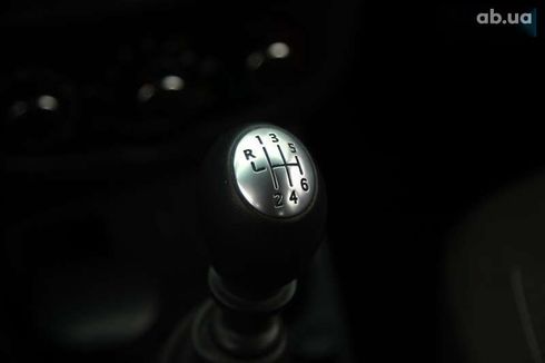 Renault Duster 2016 - фото 18