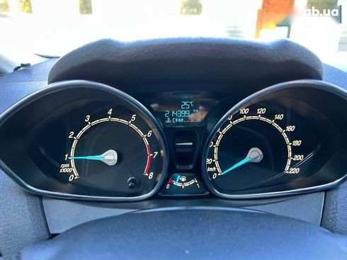 Ford Fiesta 2016 - фото 16