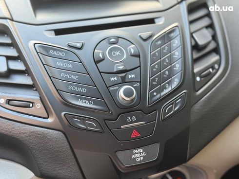 Ford Fiesta 2019 серый - фото 25