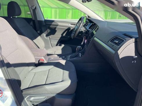 Volkswagen e-Golf 2020 - фото 30