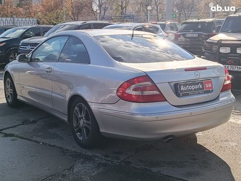 Mercedes-Benz CLK-Класс 2002 серый - фото 13