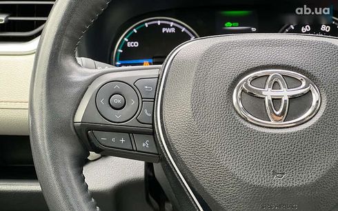 Toyota RAV4 2021 - фото 12