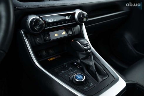 Toyota RAV4 2023 - фото 16