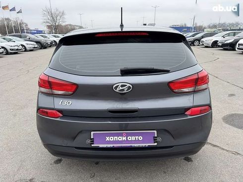 Hyundai i30 2019 - фото 8