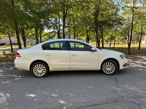 Volkswagen passat b7 2014 белый - фото 6