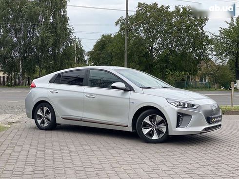 Hyundai Ioniq 2017 - фото 14