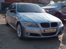 Продаж вживаних BMW 3 серия 2010 року - купити на Автобазарі