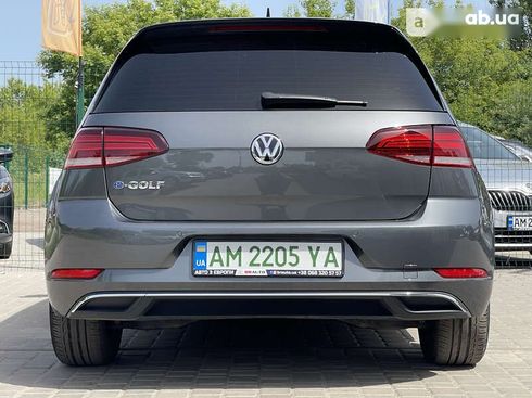 Volkswagen e-Golf 2020 - фото 20