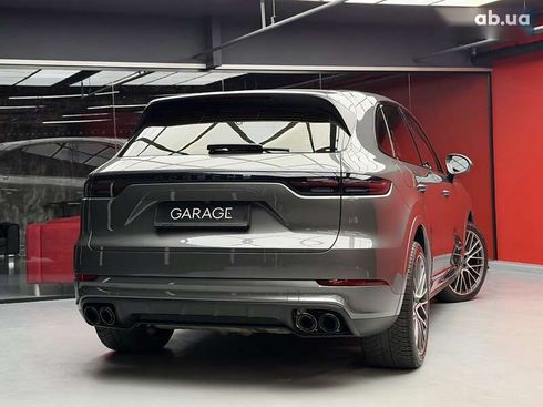 Porsche Cayenne 2019 - фото 16