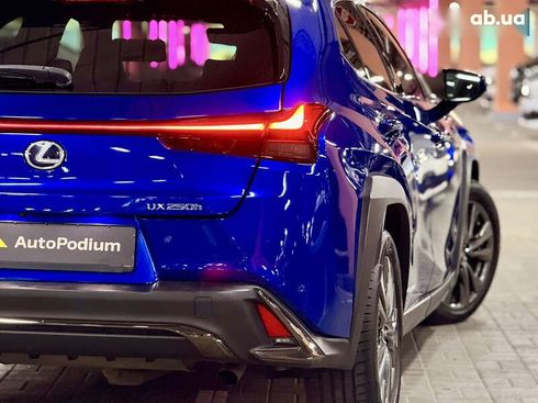 Lexus UX 2020 - фото 10