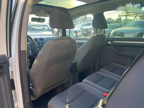 Volkswagen Touran 2015 - фото 20