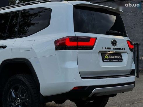 Toyota Land Cruiser 2022 - фото 22