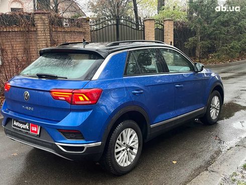 Volkswagen T-Roc 2021 синий - фото 24