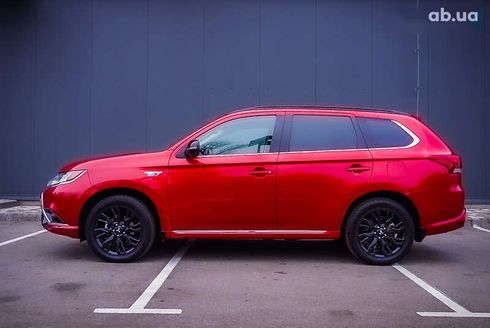 Mitsubishi Outlander 2018 - фото 18