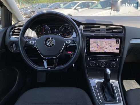 Volkswagen e-Golf 2020 - фото 18