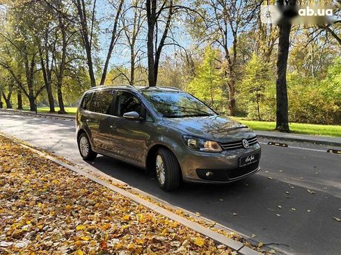 Volkswagen Touran 2015 - фото 25