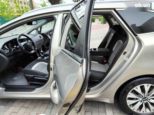 Kia Cee'd 2016 - фото 6