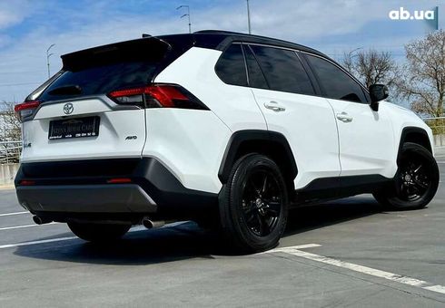 Toyota RAV4 2019 - фото 14