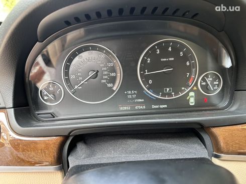 BMW 5 серия 2013 белый - фото 15
