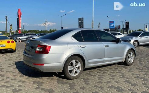 Skoda Octavia 2017 - фото 7