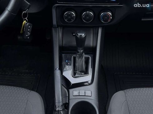 Toyota Corolla 2016 - фото 26