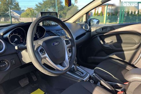 Ford Fiesta 2017 - фото 12