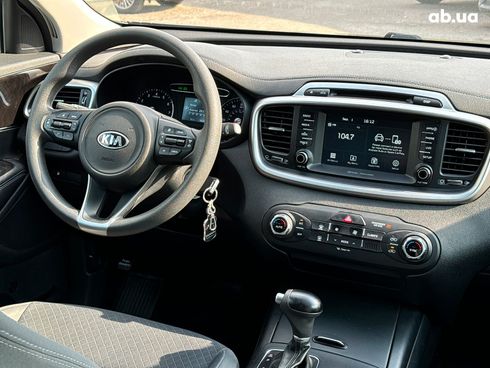 Kia Sorento 2017 черный - фото 102
