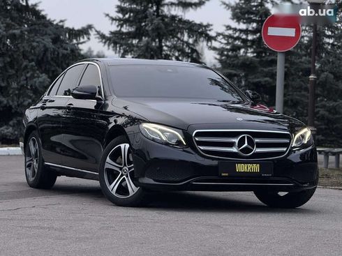 Mercedes-Benz E-Класс 2019 - фото 6
