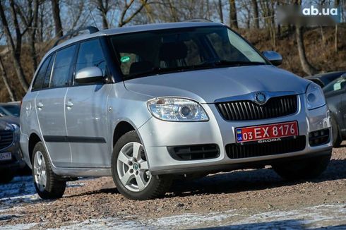 Skoda Fabia 2008 - фото 2