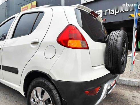 Geely GX-2 2013 - фото 12