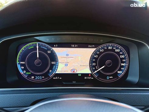Volkswagen e-Golf 2017 - фото 24