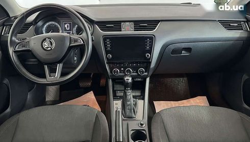 Skoda Octavia 2019 - фото 17