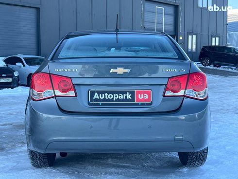Chevrolet Cruze 2010 серый - фото 8