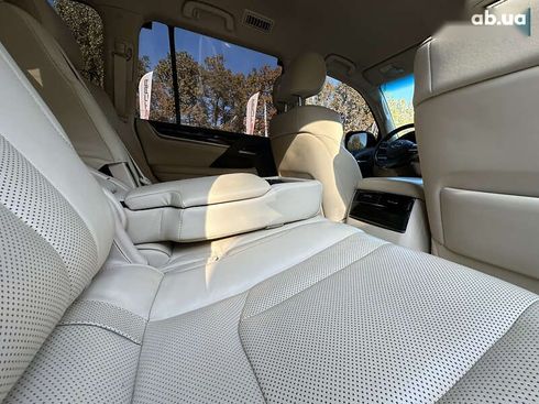 Lexus LX 2015 - фото 27