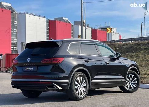 Volkswagen Touareg 2018 - фото 5