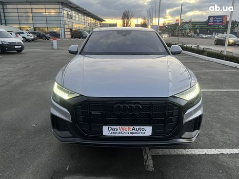 Audi Q8 2019 серебристый - фото 2
