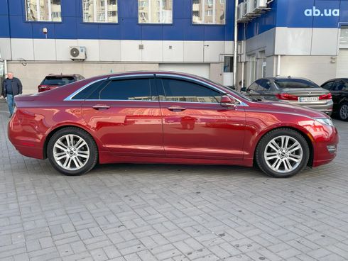 Lincoln MKZ 2013 красный - фото 4