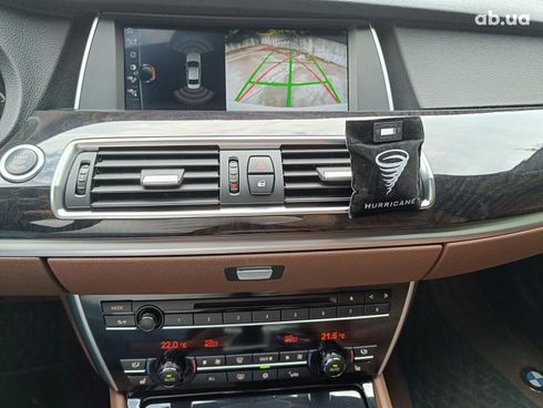 BMW 5 серия 2012 белый - фото 17