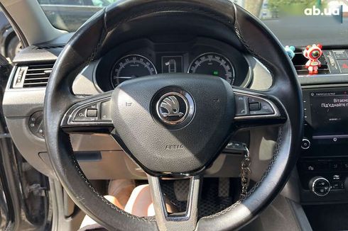 Skoda Octavia 2018 - фото 14