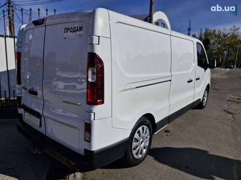 Renault Trafic 2015 - фото 6